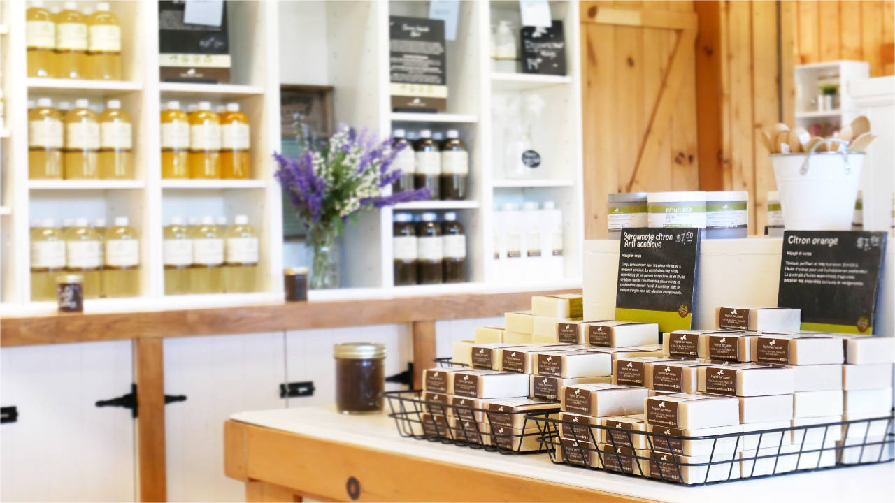 La boutique vous comblera par ses aromes et odeurs généreuses.